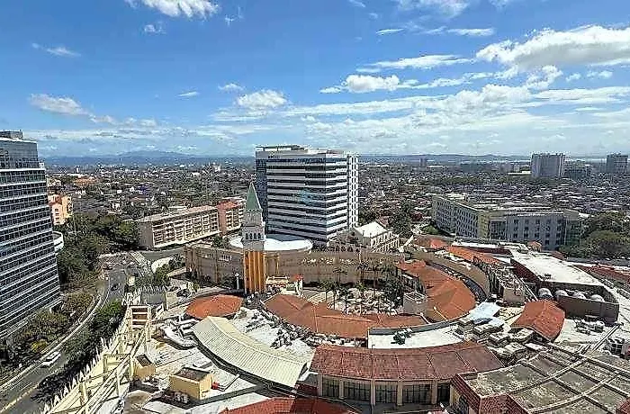 فندق Deluxe In Venice Mckinley Hill - Garden View