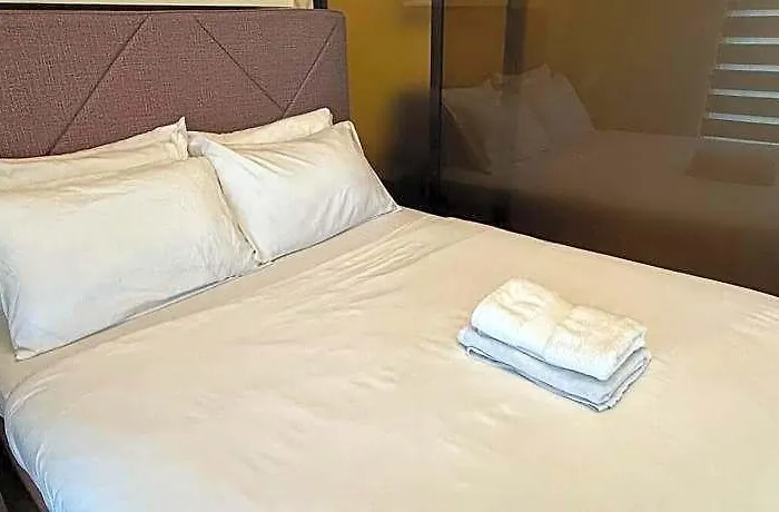 Hotel Deluxe In Venice Mckinley Hill - Garden View