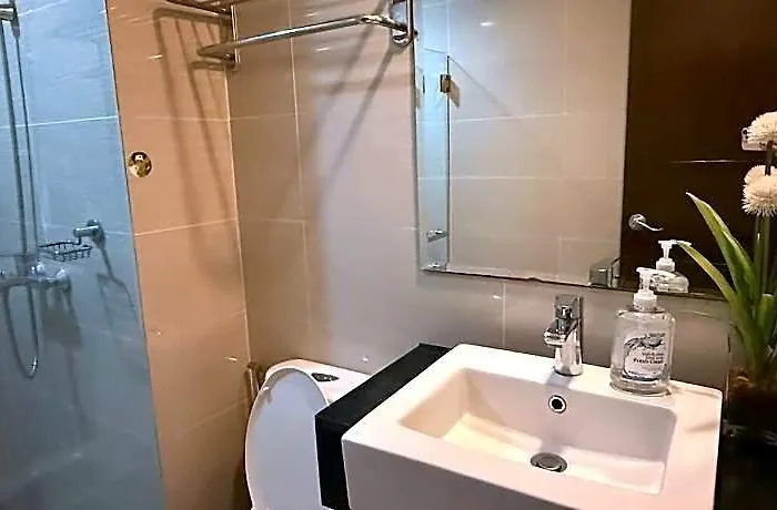 فندق Deluxe In Venice Mckinley Hill - Garden View 3*